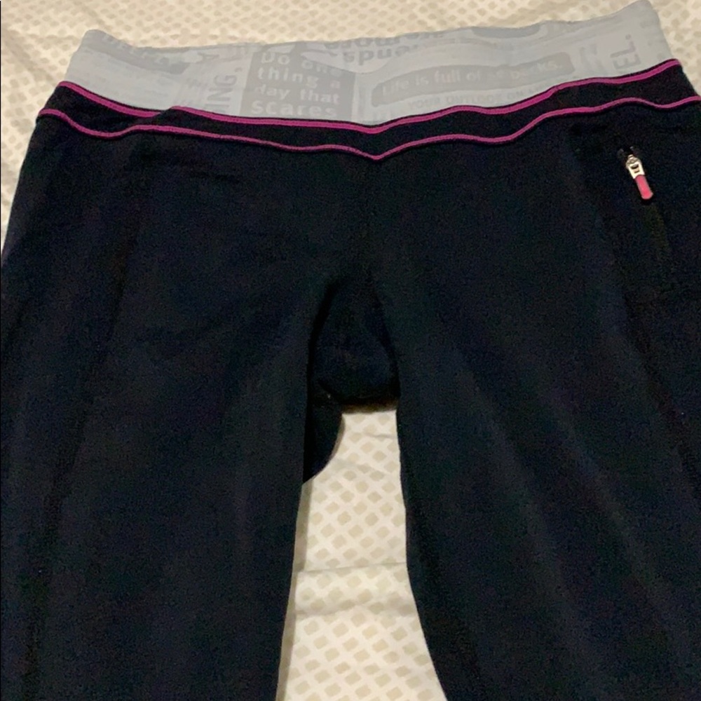 Lululemon black leggings in good condition